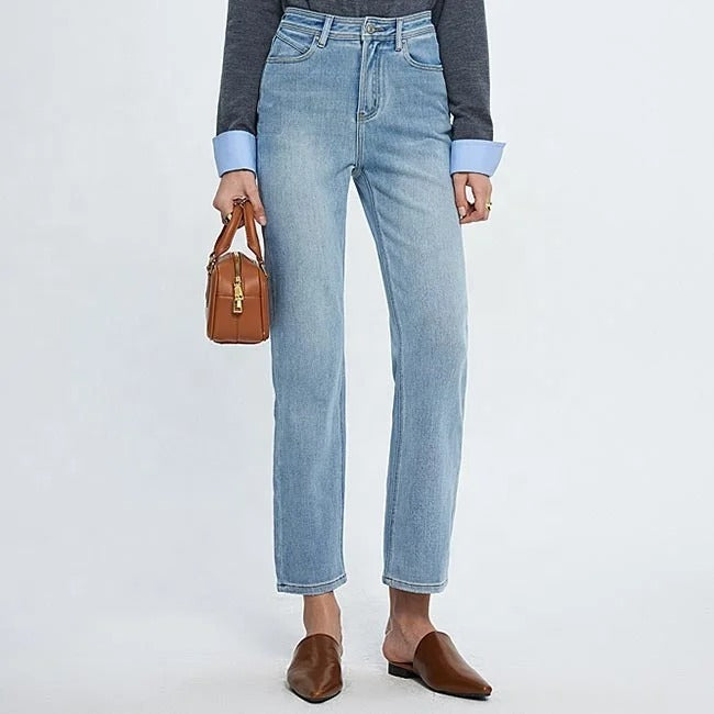 Light Wash Cropped Straight Jeans